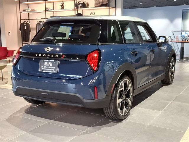 new 2025 MINI Hardtop car, priced at $38,295