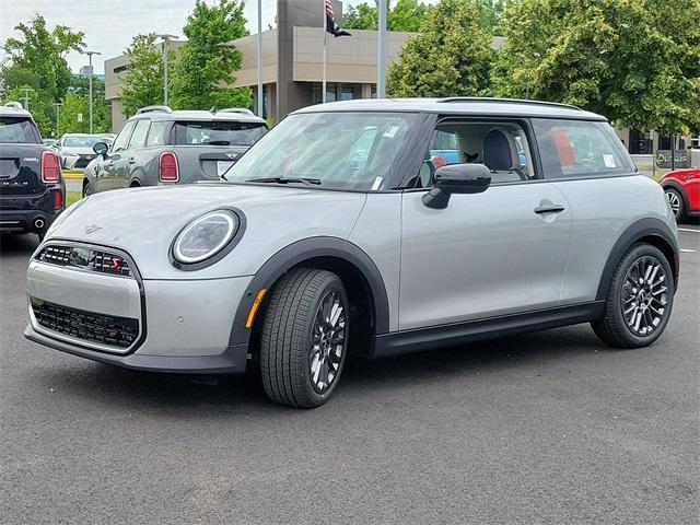 new 2025 MINI Hardtop car, priced at $35,845