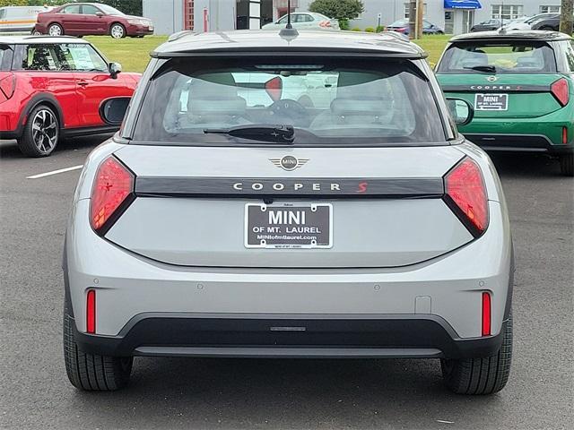 new 2025 MINI Hardtop car, priced at $35,845