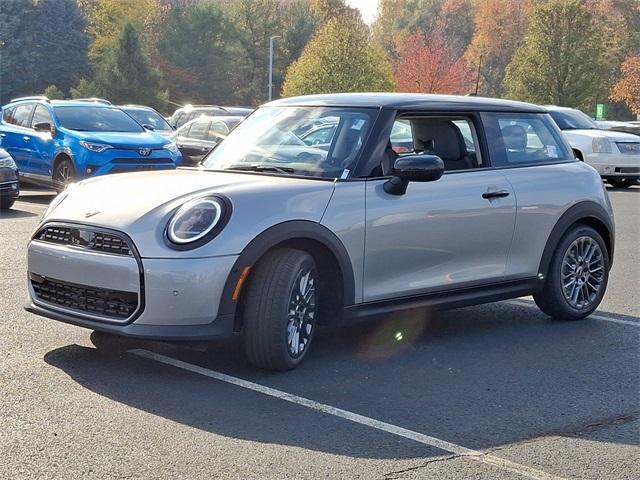 new 2025 MINI Hardtop car, priced at $32,345