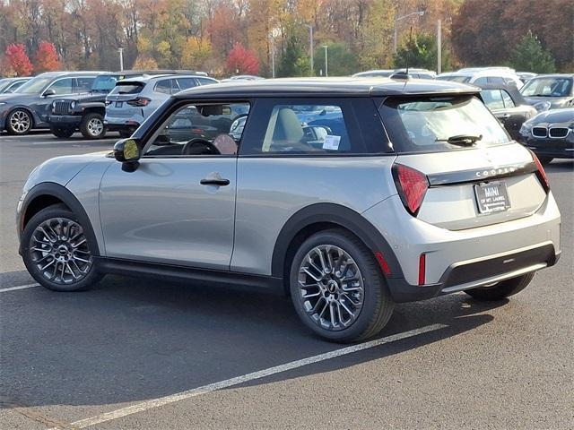 new 2025 MINI Hardtop car, priced at $32,345