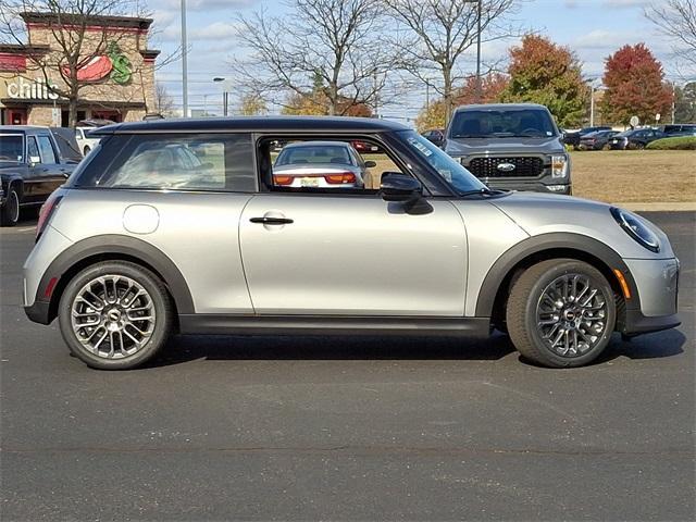 new 2025 MINI Hardtop car, priced at $32,345