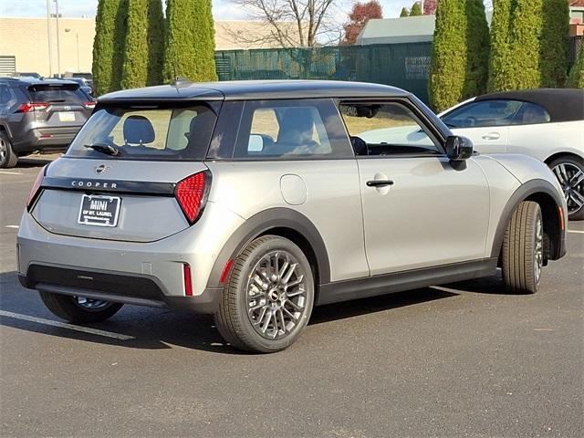 new 2025 MINI Hardtop car, priced at $32,345