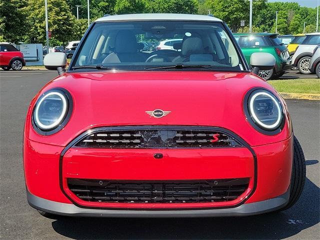 new 2025 MINI Hardtop car, priced at $37,545