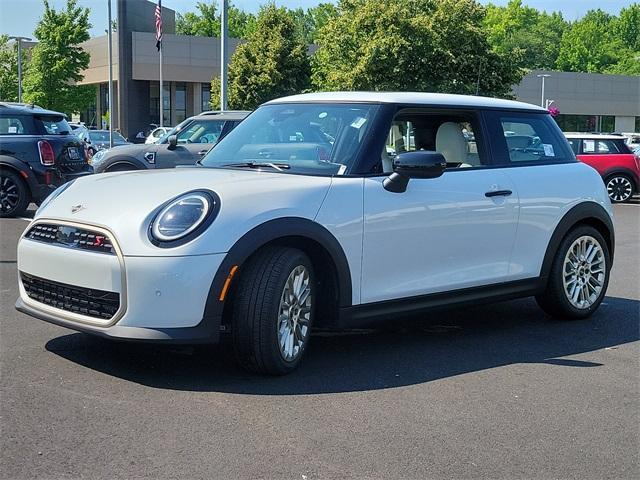 new 2025 MINI Hardtop car, priced at $36,595