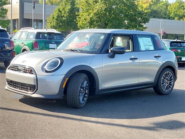 new 2025 MINI Hardtop car, priced at $36,595