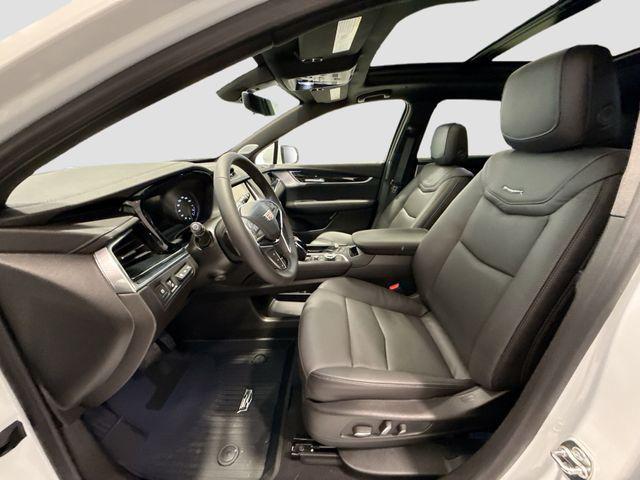 new 2025 Cadillac XT5 car, priced at $60,015