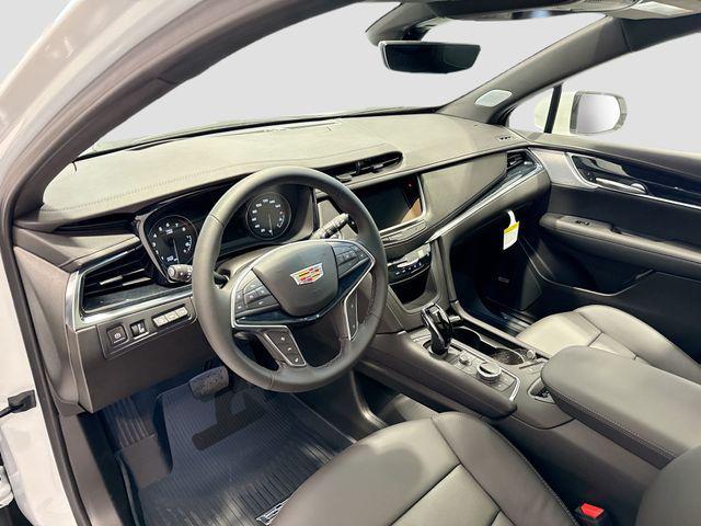 new 2025 Cadillac XT5 car, priced at $60,015