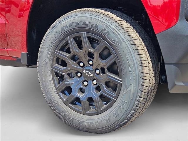new 2026 Chevrolet Colorado car, priced at $30,990