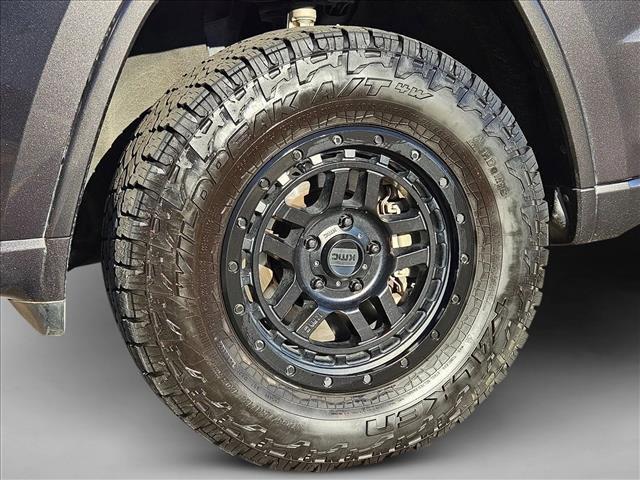 used 2021 Jeep Grand Cherokee car, priced at $21,491