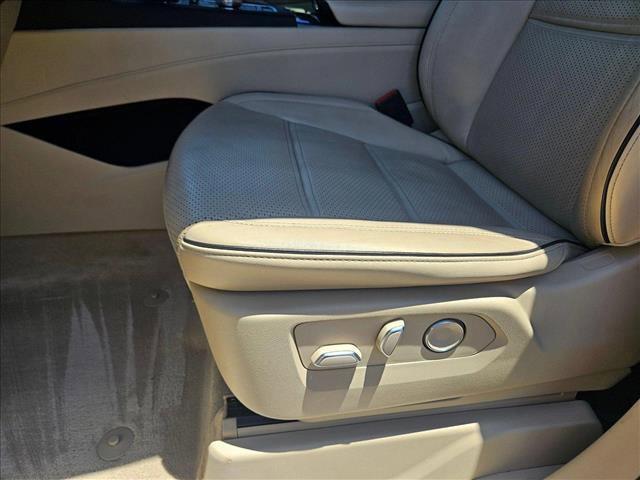 used 2021 Cadillac Escalade ESV car, priced at $58,791