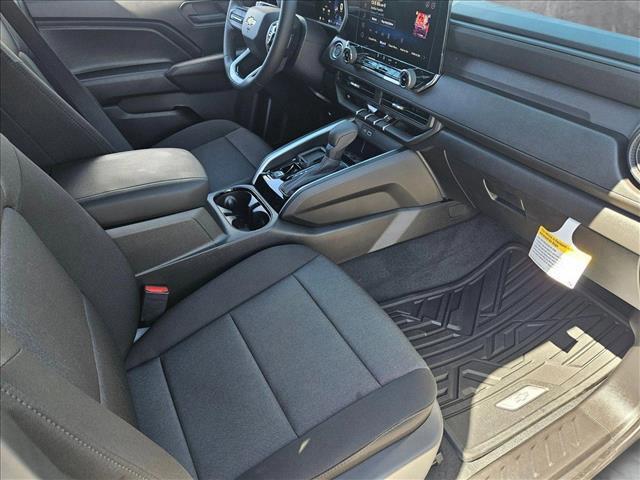 new 2025 Chevrolet Colorado car, priced at $29,990