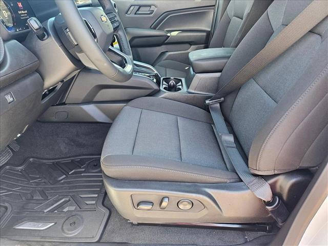 new 2025 Chevrolet Colorado car, priced at $29,990
