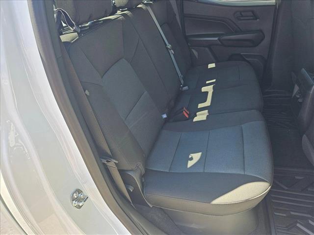 new 2025 Chevrolet Colorado car, priced at $29,990