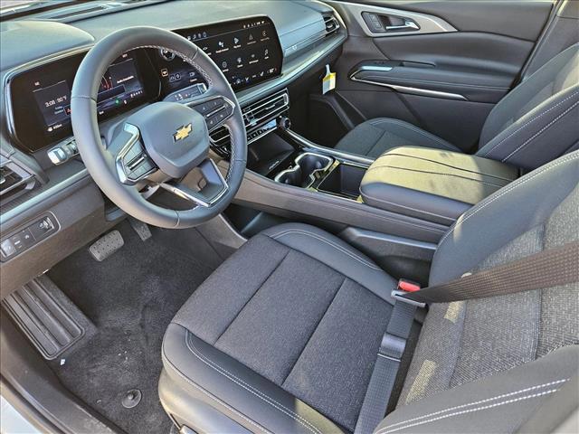 new 2026 Chevrolet Traverse car, priced at $38,990