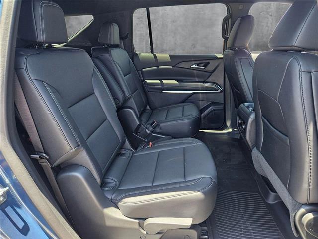 new 2025 Chevrolet Traverse car, priced at $44,072