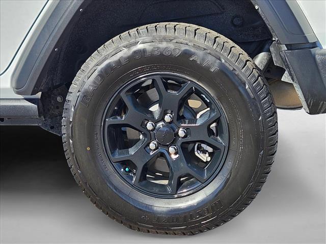 used 2021 Jeep Wrangler Unlimited car, priced at $27,992