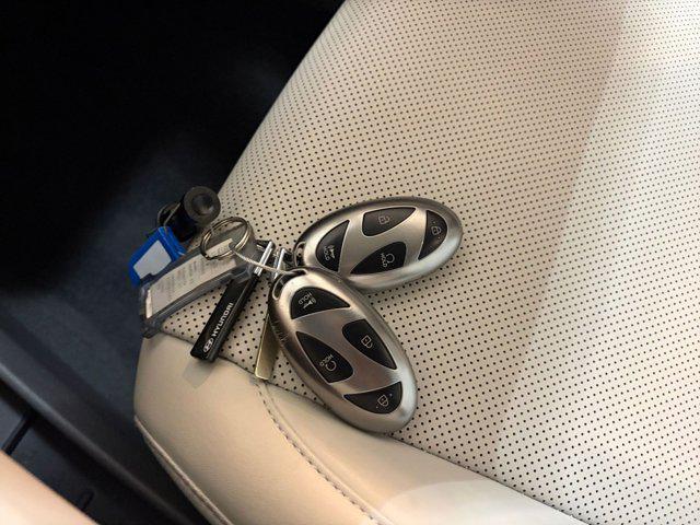 used 2025 Hyundai Santa Fe car, priced at $28,915