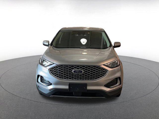 used 2024 Ford Edge car, priced at $25,589