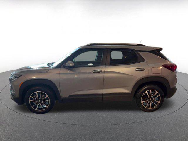 used 2025 Chevrolet TrailBlazer car, priced at $22,990