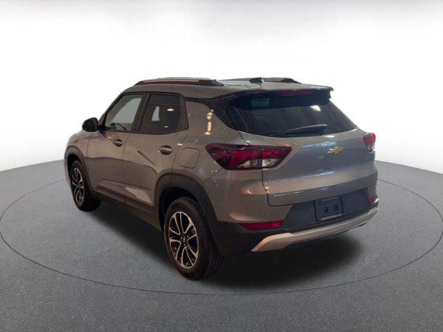 used 2025 Chevrolet TrailBlazer car, priced at $22,990
