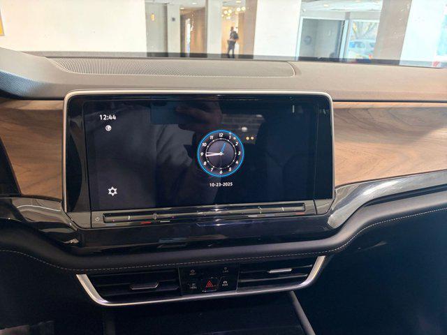 used 2025 Volkswagen Atlas car, priced at $33,736