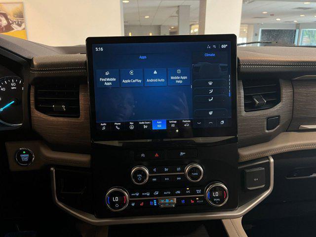 used 2024 Ford Expedition car, priced at $59,883