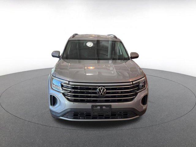 used 2025 Volkswagen Atlas car, priced at $35,059