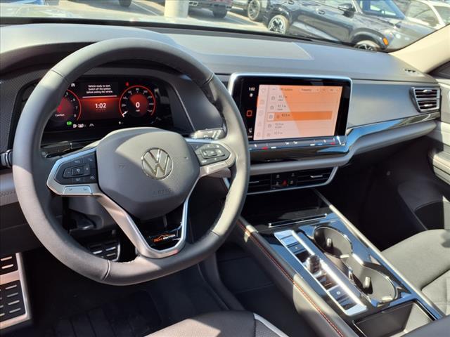 new 2025 Volkswagen Atlas car, priced at $45,014