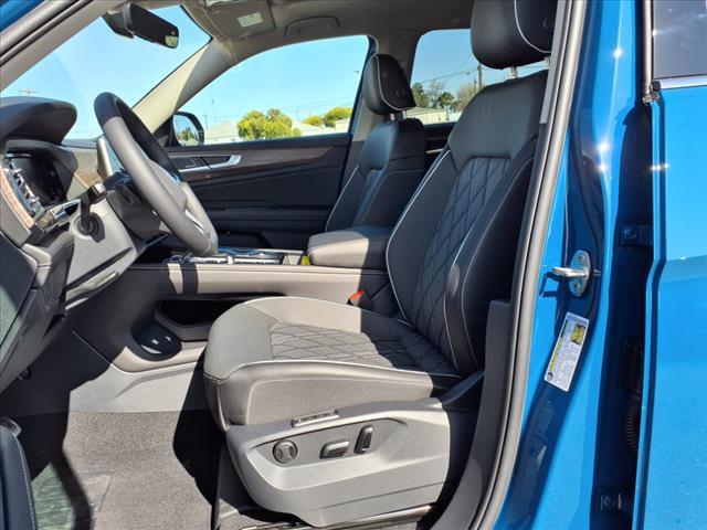 new 2025 Volkswagen Atlas car, priced at $53,244
