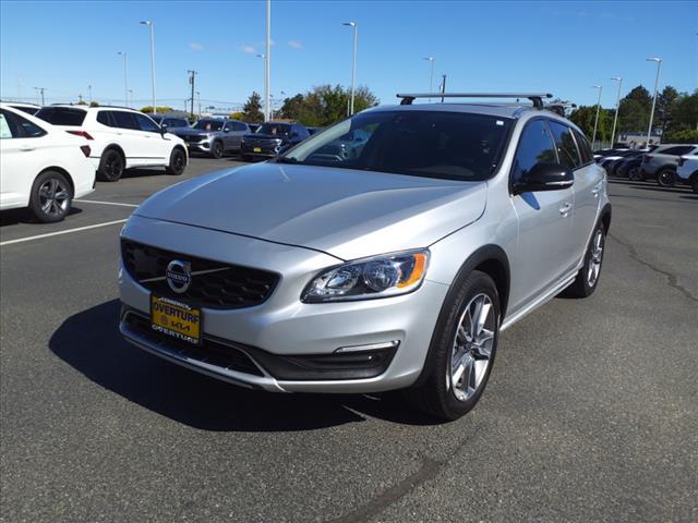 used 2018 Volvo V60 Cross Country car, priced at $18,490