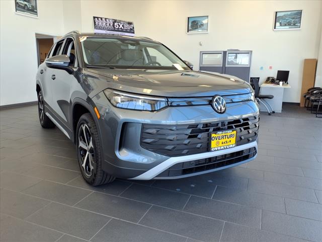 new 2025 Volkswagen Tiguan car, priced at $35,220