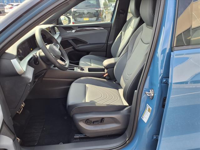 new 2025 Volkswagen Tiguan car, priced at $40,559
