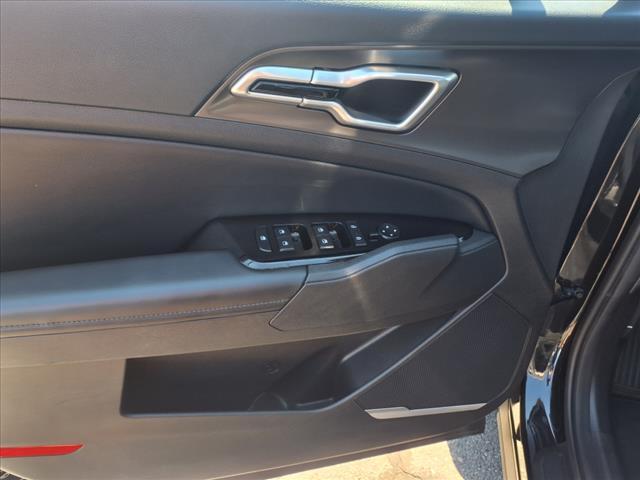 used 2023 Kia Sportage Hybrid car, priced at $30,728