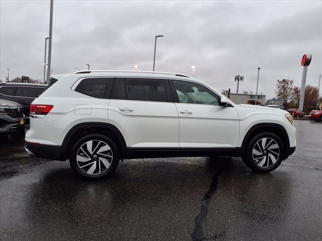 new 2025 Volkswagen Atlas car, priced at $50,658