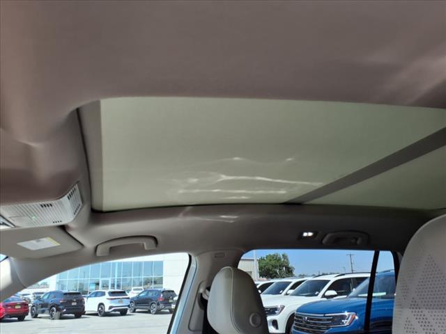 new 2025 Volkswagen Atlas car, priced at $57,394