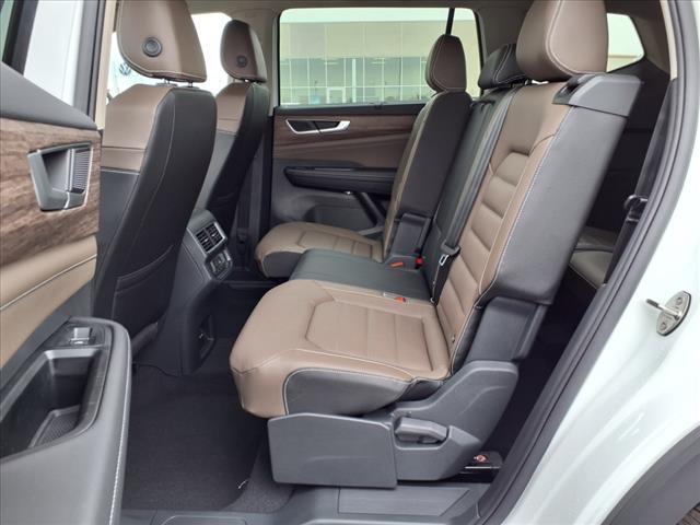 new 2025 Volkswagen Atlas car, priced at $51,464