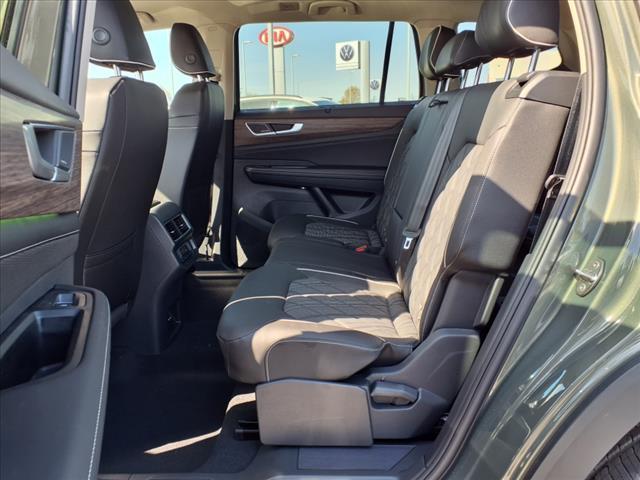 new 2025 Volkswagen Atlas car, priced at $56,244
