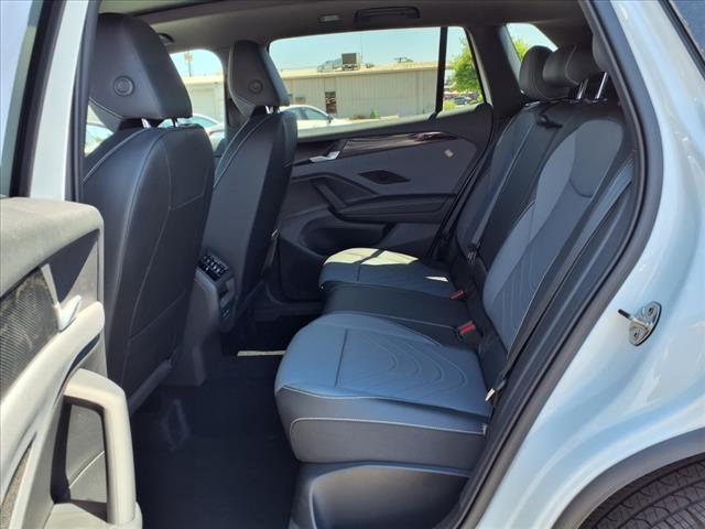new 2025 Volkswagen Tiguan car, priced at $39,636