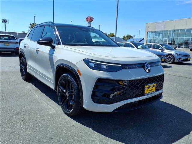 new 2025 Volkswagen Tiguan car, priced at $40,104