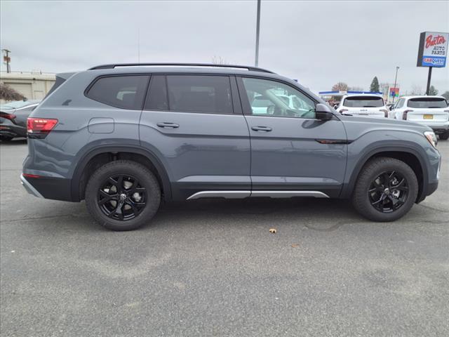 new 2025 Volkswagen Atlas car, priced at $49,576