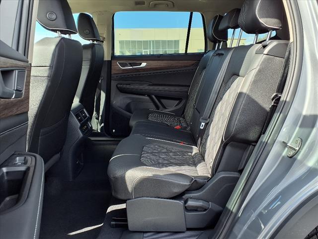 new 2025 Volkswagen Atlas car, priced at $56,244