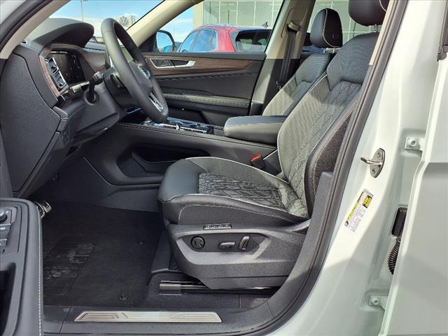 new 2025 Volkswagen Atlas car, priced at $56,699