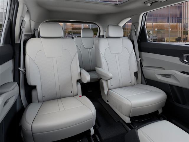 new 2025 Kia Sorento car, priced at $44,125