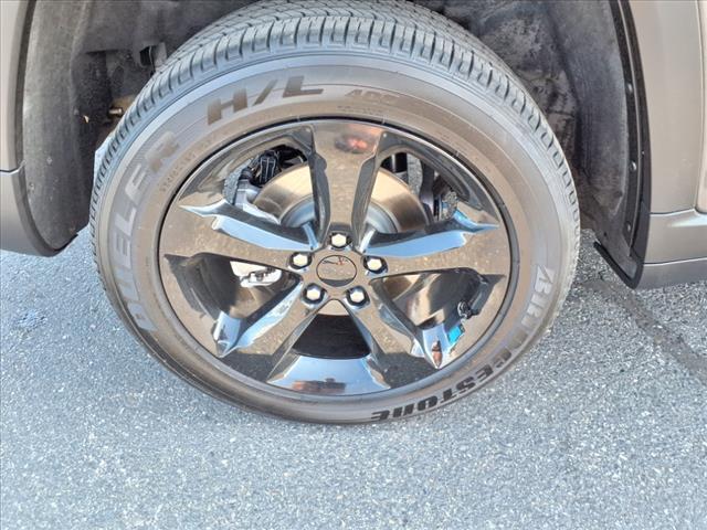used 2024 Jeep Grand Cherokee car, priced at $38,547