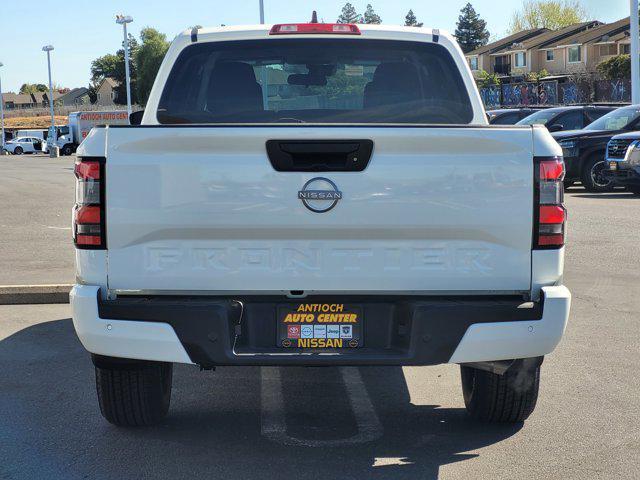 new 2025 Nissan Frontier car