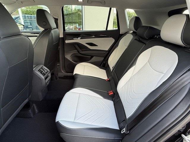 new 2025 Volkswagen Tiguan car, priced at $35,793