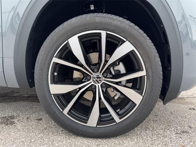 new 2025 Volkswagen Atlas Cross Sport car, priced at $52,851