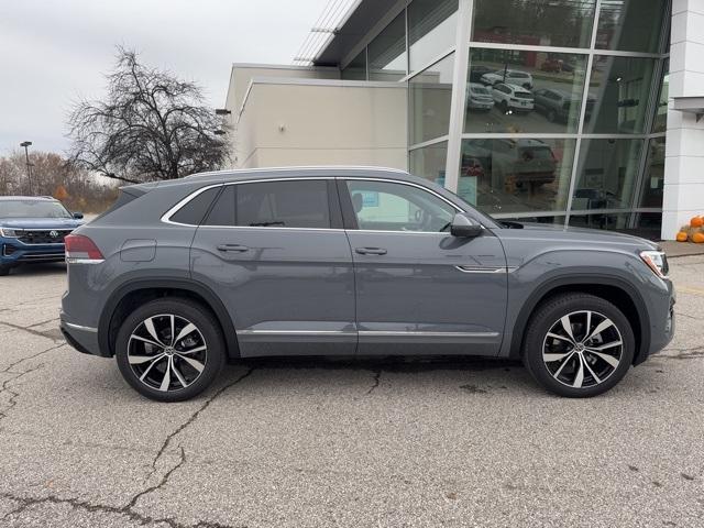 new 2025 Volkswagen Atlas Cross Sport car, priced at $51,601