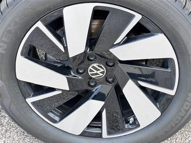 new 2025 Volkswagen Atlas Cross Sport car, priced at $47,575